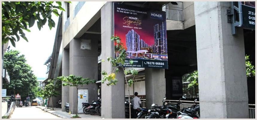 Street Level Pier Board at Prakash Nagar