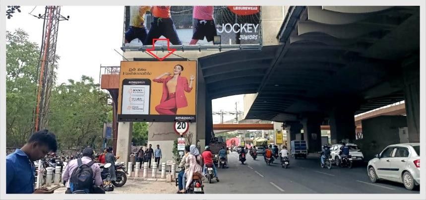 Street Level Pier Board at Uppal